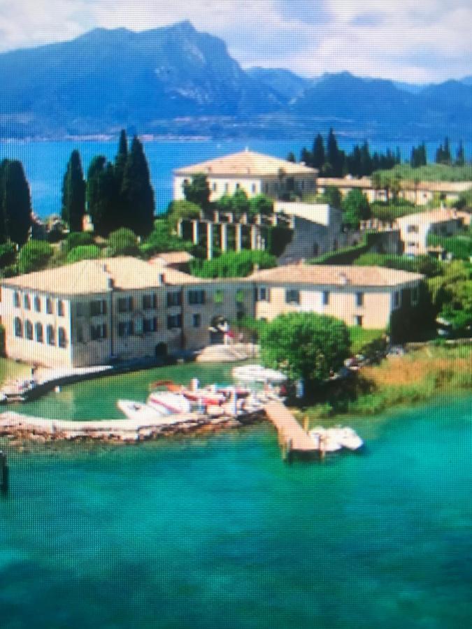 Al Numero 13 - Zona Clinica Pederzoli Peschiera del Garda Exterior foto