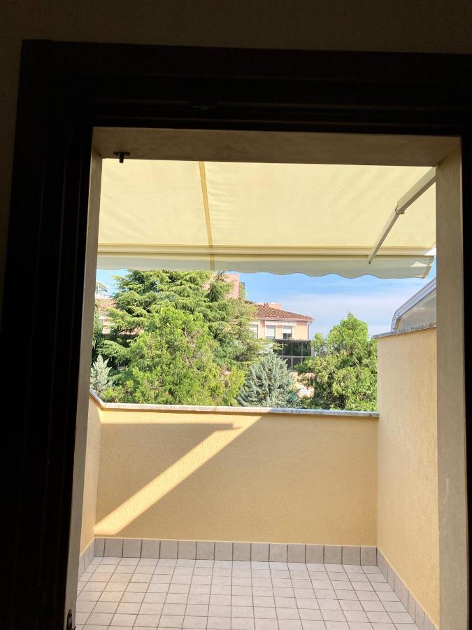 Al Numero 13 - Zona Clinica Pederzoli Peschiera del Garda Exterior foto