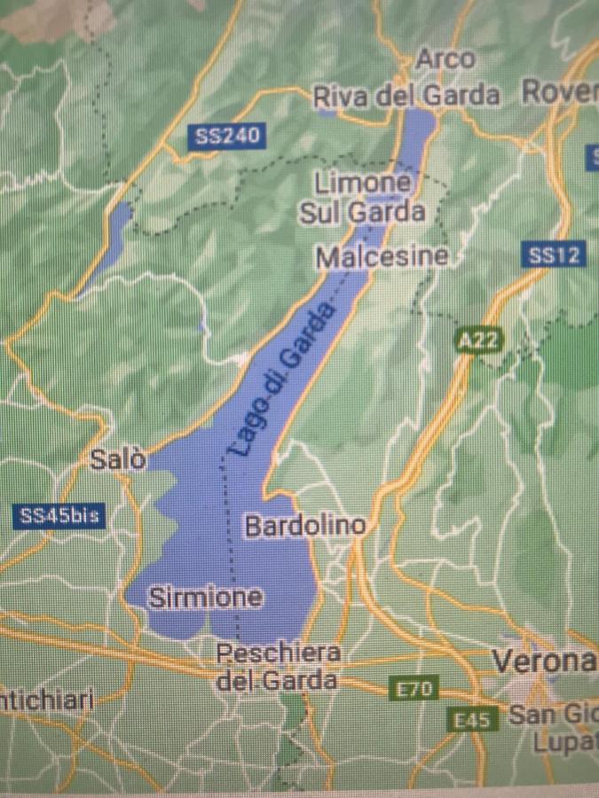 Al Numero 13 - Zona Clinica Pederzoli Peschiera del Garda Exterior foto